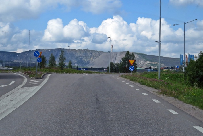 Passerade Kiruna och följde E 10 norrut ...